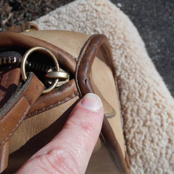 SOLD* Vintage Coach NYC  Madison Satchel Spectator 9725 in Bone with Tabac trim. - Picture 10 of 13